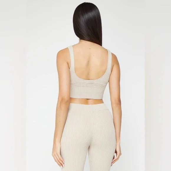 Manière de Voir Set - Beige Ribbed Contour Crop Top & Ombré Flared Leggings - Picture 5 of 15